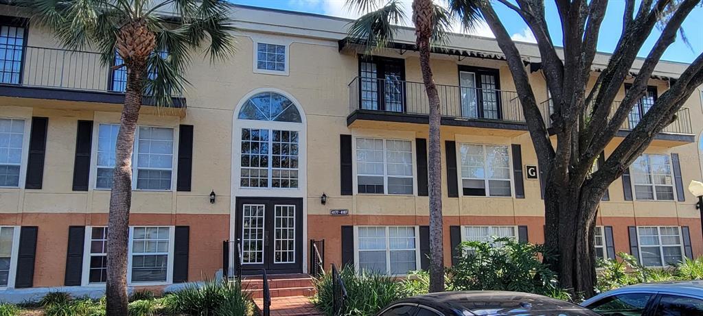 Foto principal - 4185 Versailles Dr