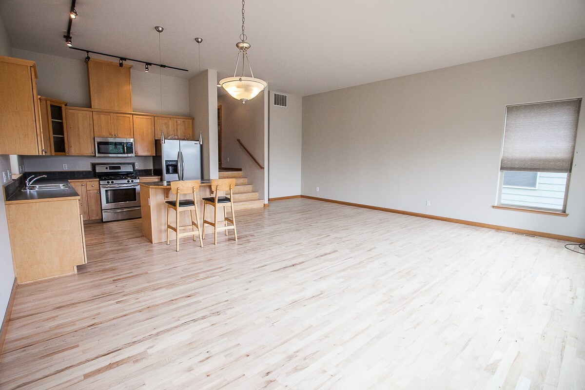 2170 Salmon Ln, Hood River, OR 97031 House Rental in Hood River, OR