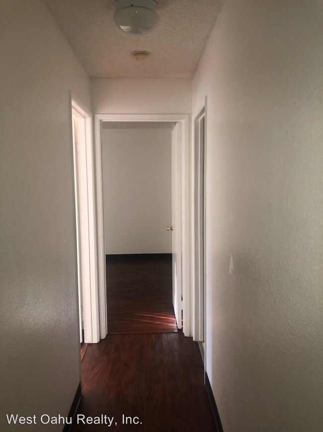 Building Photo - 2 br, 1 bath House - 91-1062 Mikohu St #4U