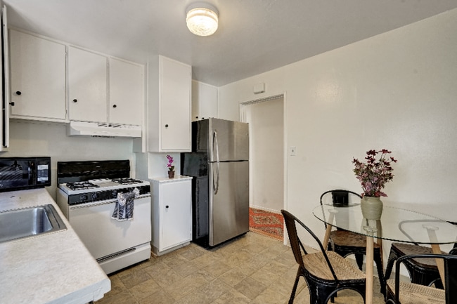 Building Photo - 481 Wickson Ave