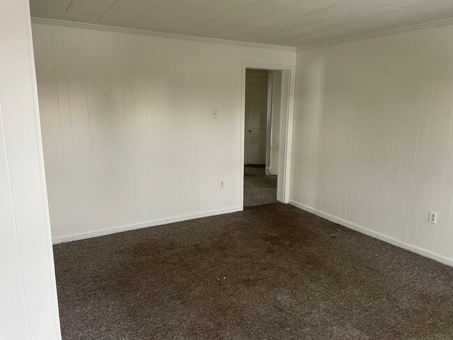 Building Photo - 413 E Garfield Ave