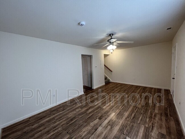 Foto del edificio - 3530 E Richmond Rd