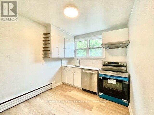 Building Photo - 42-42 Emerald Crescent