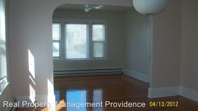 Building Photo - 148 Sayles Ave