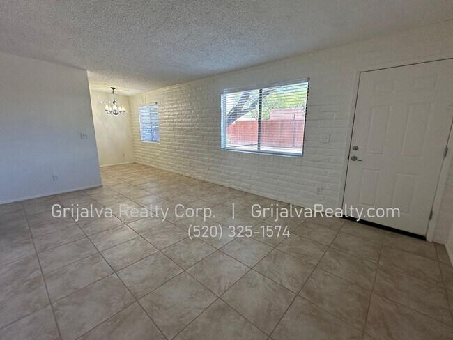 Foto del edificio - 2838 N Sparkman Blvd