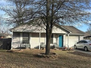 Building Photo - 38 Hartwell Loop