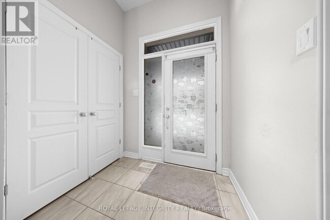 Building Photo - 906 Fletcher Cir