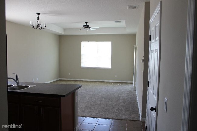 Building Photo - 8133 Leesburg Pike