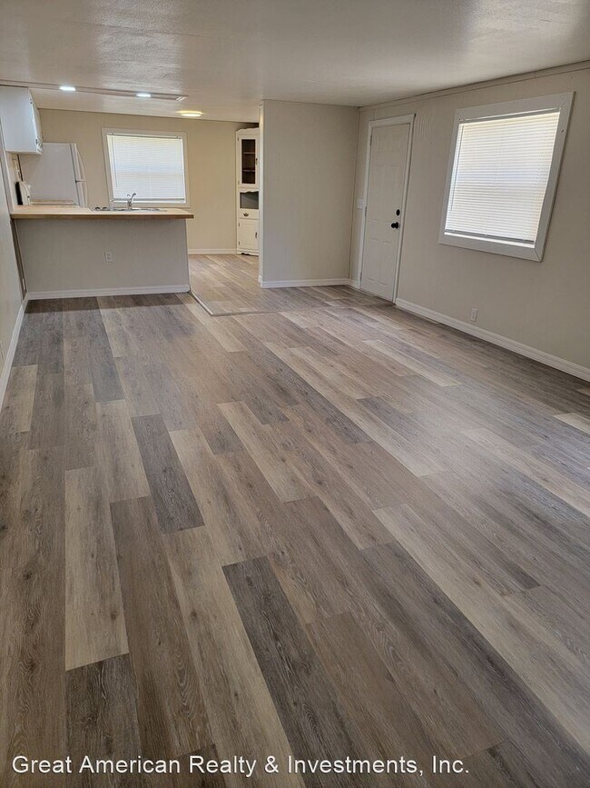 Foto del edificio - 3 br, 1 bath House - 5420 S Frost Pt