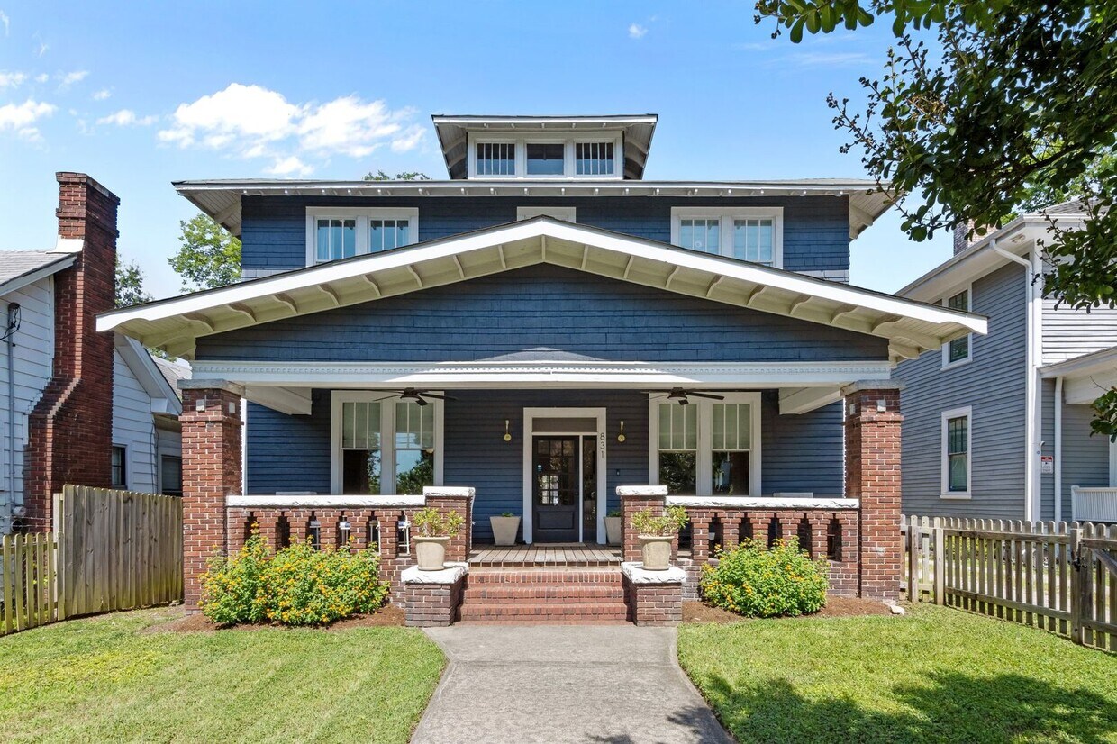 Primary Photo - Gorgeous Renovation near Downtown Durham -...