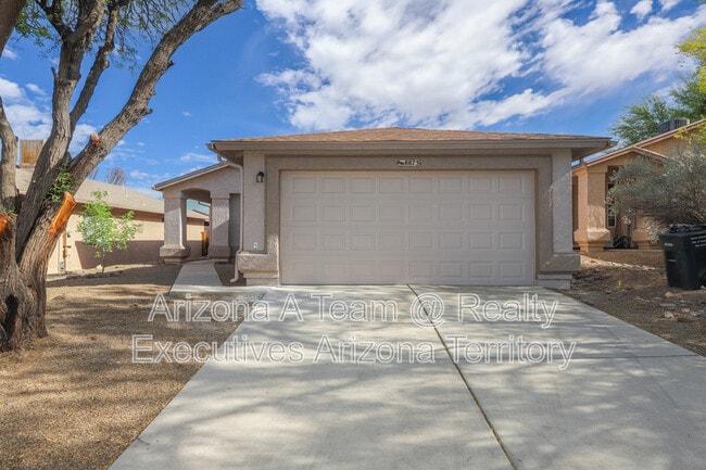 Foto del edificio - 8873 E Rose Tree Dr