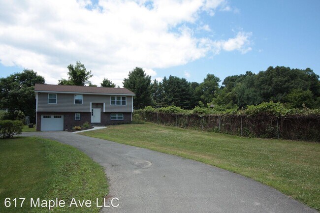 Building Photo - 3 br, 1.5 bath House - 360 Vly Rd.