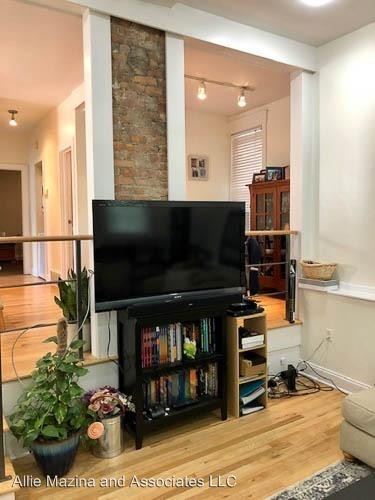 Building Photo - 2 br, 1 bath House - 2905 - 1  Bridge Ave