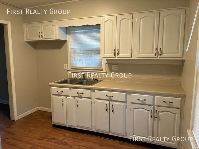 Foto del edificio - 364 Sheridan Ave