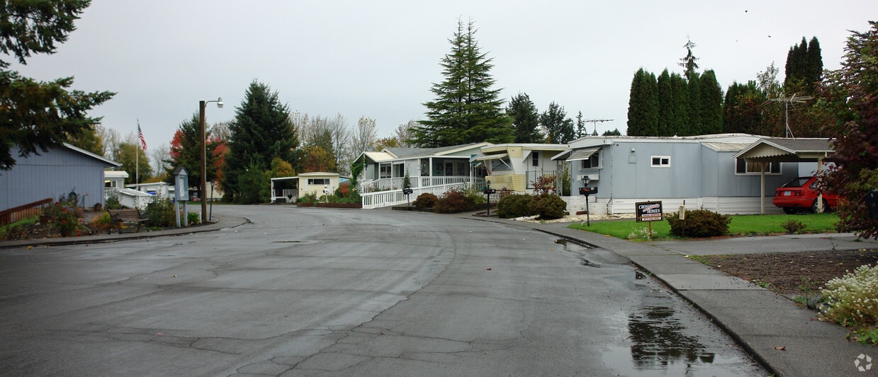 Building Photo - Forest Hills Mobile Estates