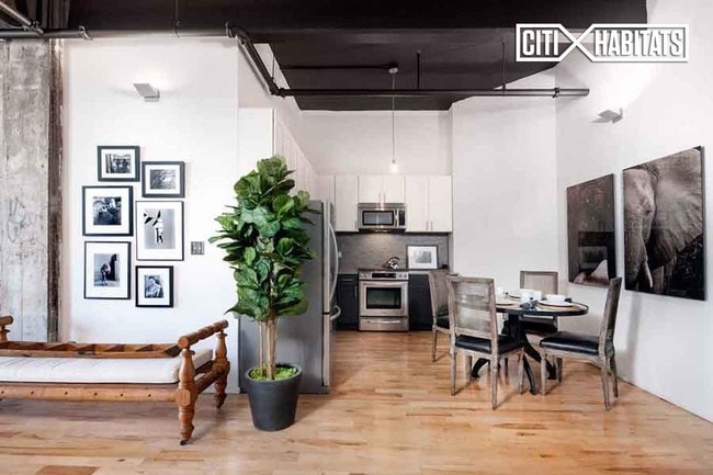 Foto del edificio - Rocket Factory Lofts