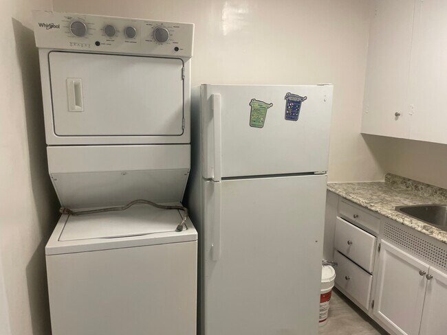 Foto del edificio - 11133 Culver Blvd