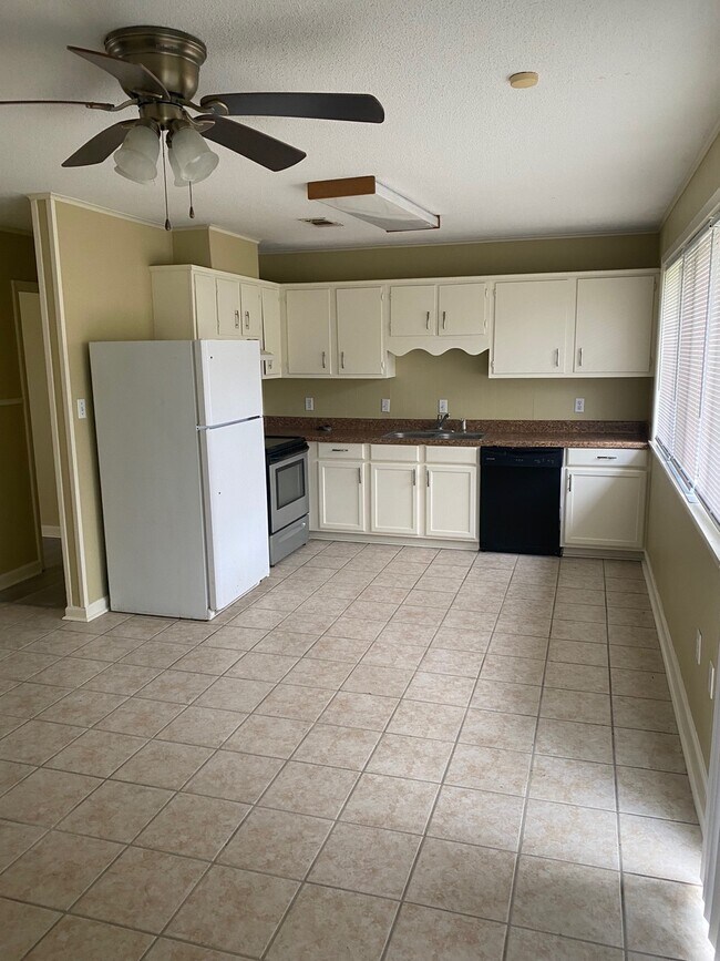 Foto del edificio - 14625 W David Dr