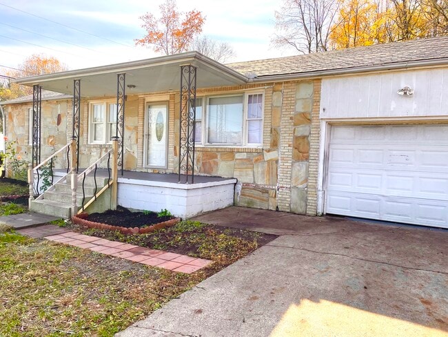 Foto del edificio - 634 Dover Rd