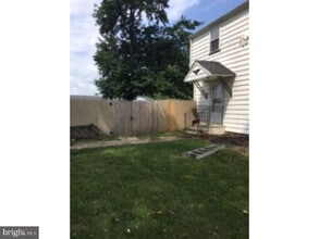 Building Photo - 167 E Wolfert Station Rd