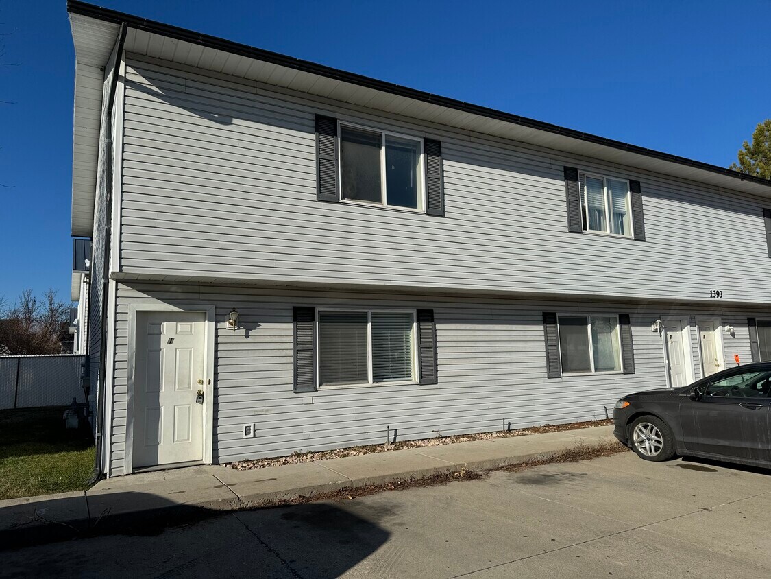 Primary Photo - 1393 N 260 W