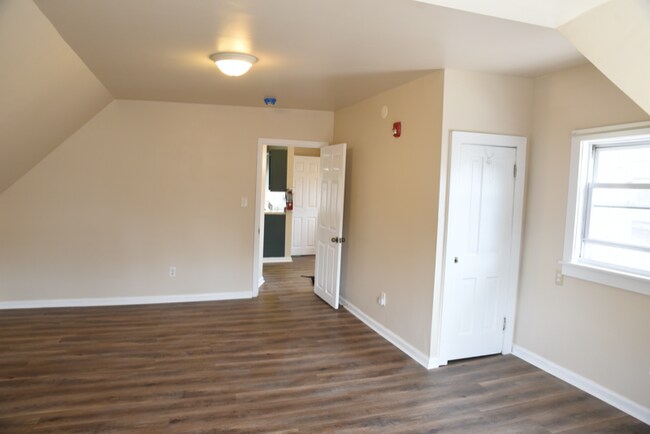 Building Photo - 1225 Lehigh St