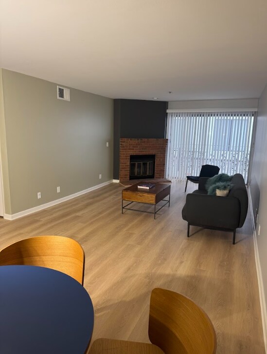 Foto del edificio - 12712 Moorpark St