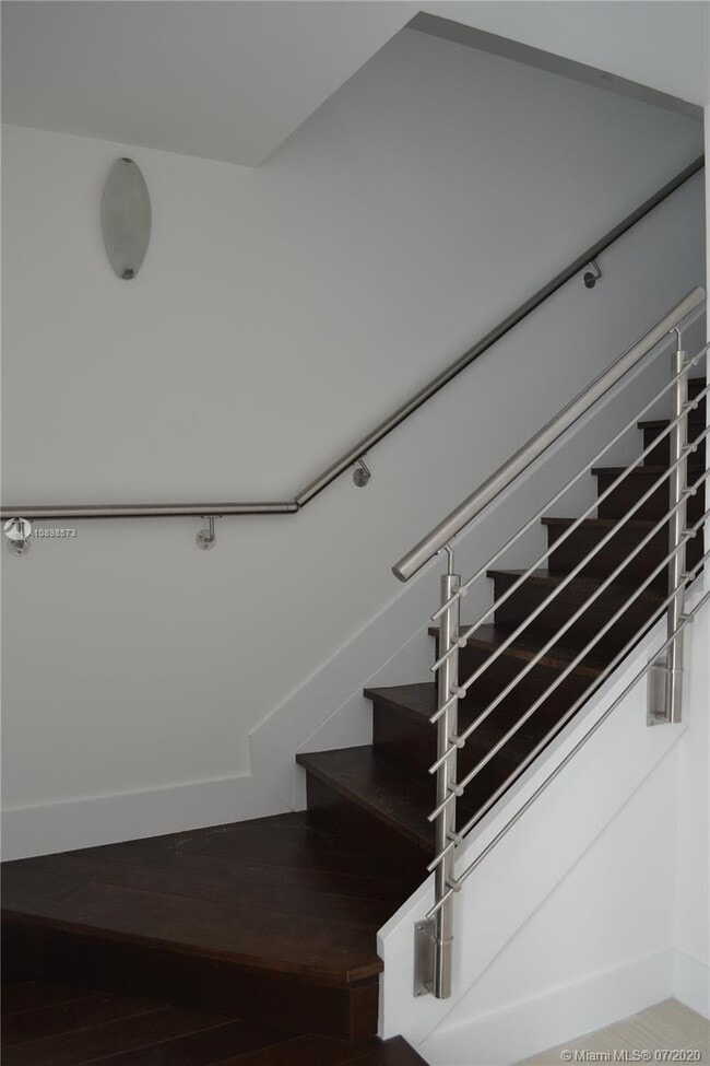 Foto del edificio - 3330 NW 91st Ave