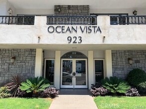 Building Photo - 923 E Ocean Blvd