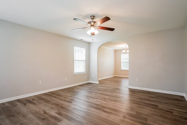 Building Photo - 4409 Cobble Creek Ln