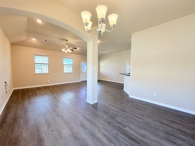Building Photo - 15613 All Star Dr