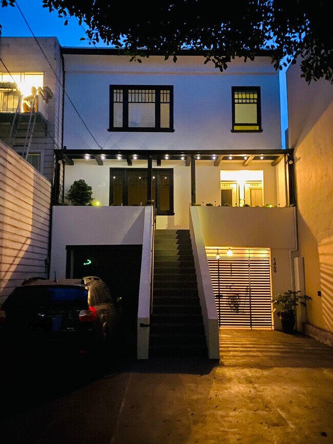Building Photo - 1467 20th Ave