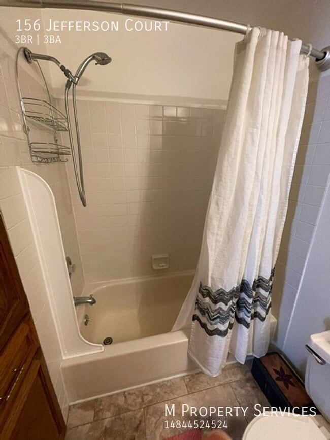 Building Photo - Spacious 3-Bedroom Furnished Townhouse For...