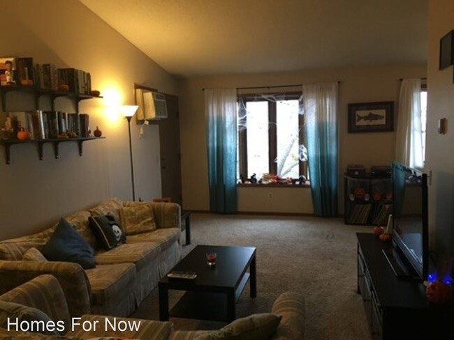 Building Photo - 2 br, 1 bath House - 14827 Endicott Way #314