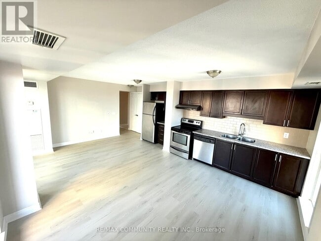 Photo du bâtiment - 60 Town Centre Court