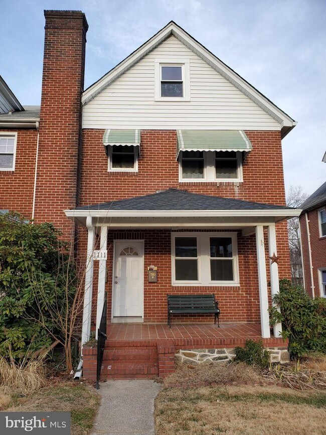 Building Photo - 1111 Elm Ridge Ave