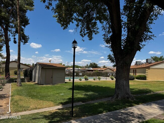 Foto del edificio - 2501 N 22nd Dr