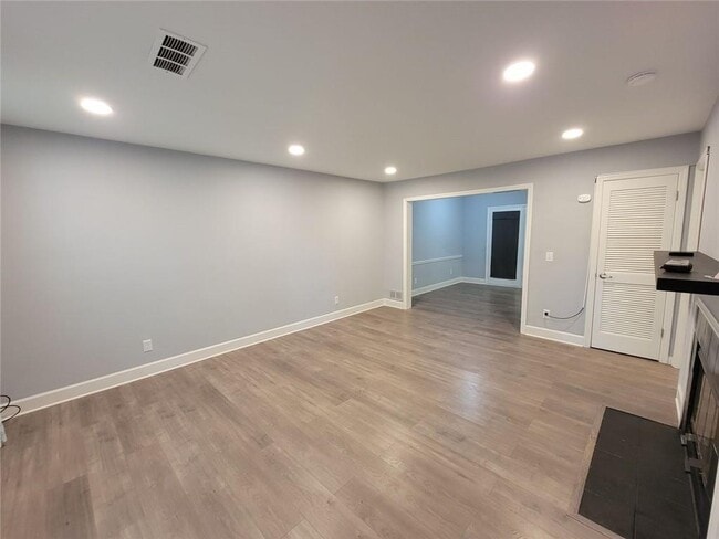 Building Photo - 217 Chads Ford Way