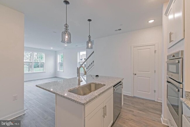 Building Photo - 14320 Yesler Ave