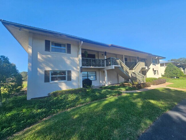 Foto del edificio - 120 Fairway Ct