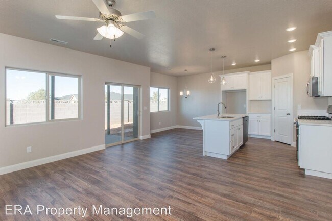 Foto del edificio - 3 br, 2.5 bath House - 3083 W 1750 N #9