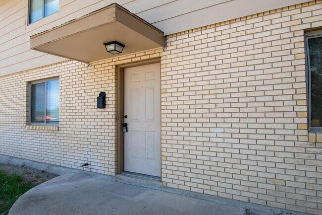 Building Photo - 1309 Ave P