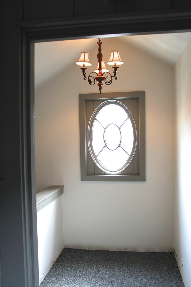 Building Photo - 303 E Livingston Ave