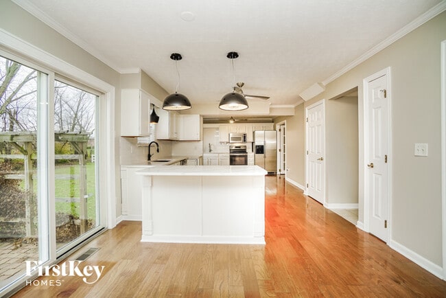 Building Photo - 6405 Stretton Pl