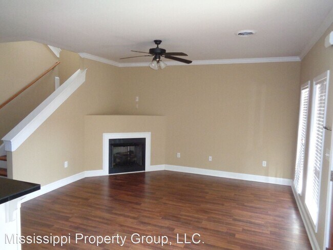Building Photo - 3 br, 2.5 bath House - 302 Shumard Cove
