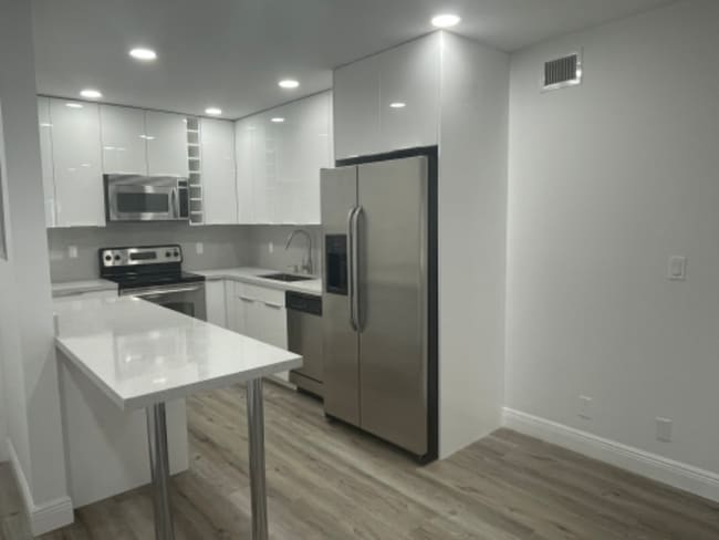 Photo - 630 NW 13th St Apartment
