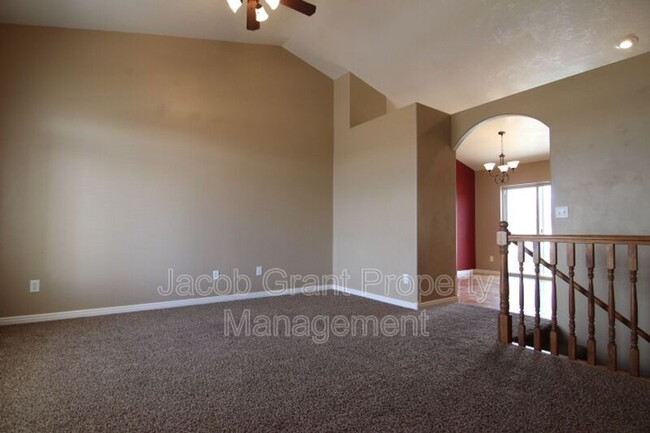 Building Photo - 5361 Barton Ln