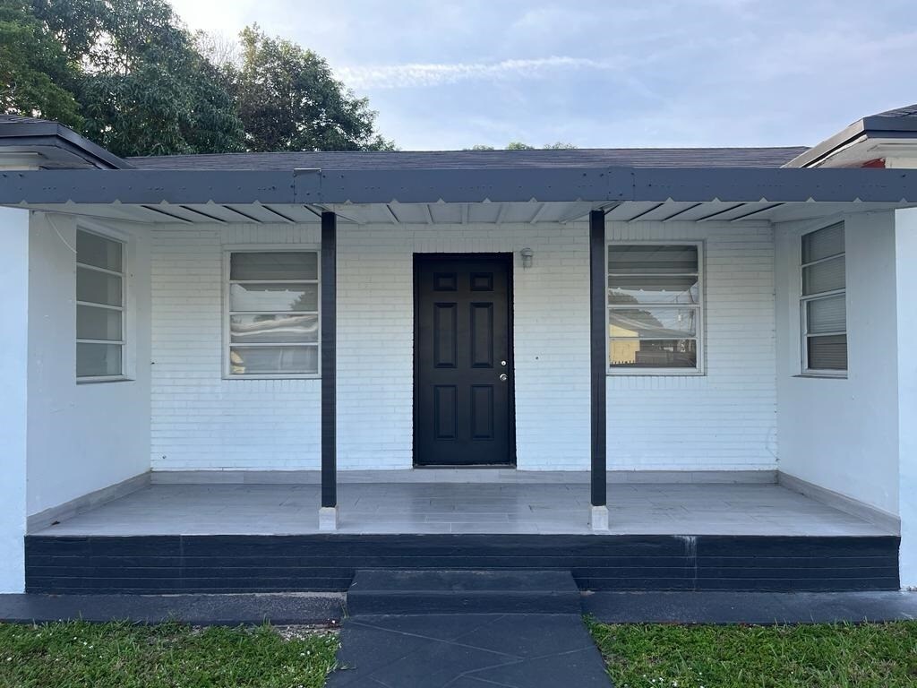2800 NW 4th St, Miami, FL 33125 House Rental in Miami, FL
