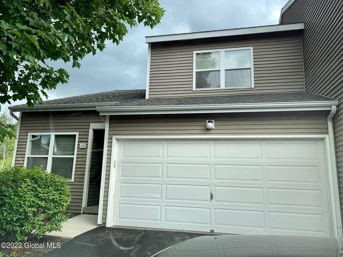 108 Harvard Rd, Watervliet, NY 12189 Townhome Rentals in Watervliet