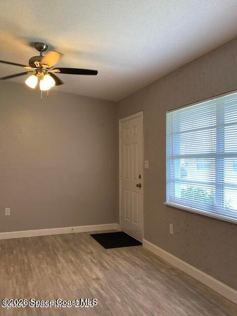 Foto del edificio - 127 Roosevelt Ave